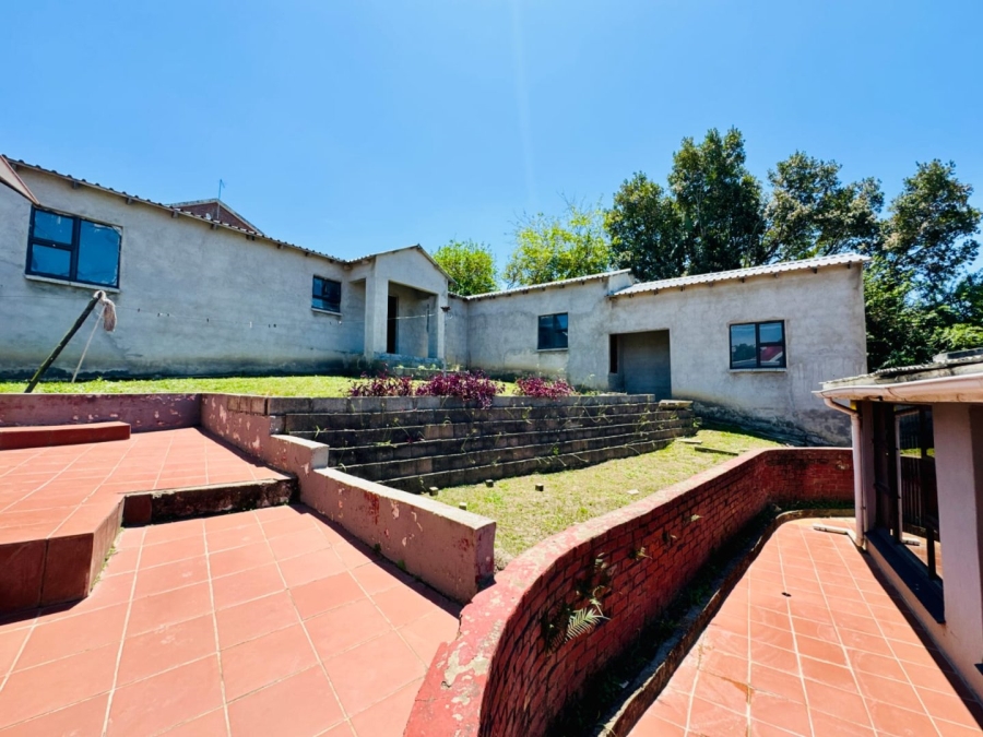 10 Bedroom Property for Sale in Amalinda Eastern Cape